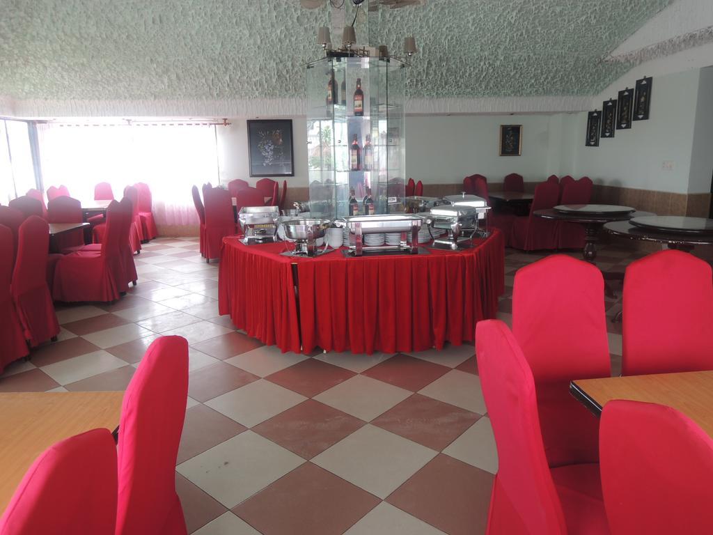 Y Lan Hotell Dalat Exteriör bild